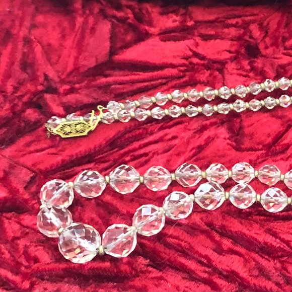EXQUISITE VINTAGE CRYSTAL NECKLACE